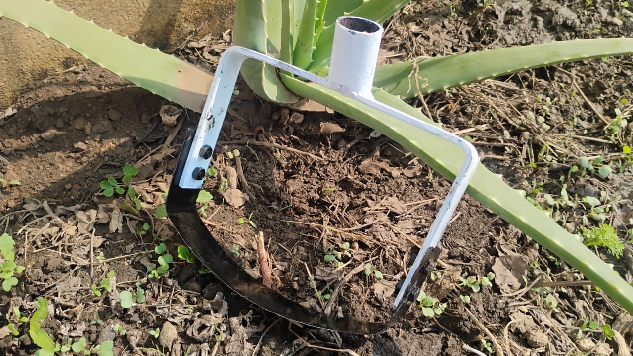 AgriGlide Pro Weeder — Push Once, Line Clean